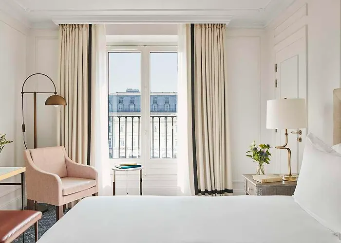 Du Louvre, In The Unbound Collection By Hyatt