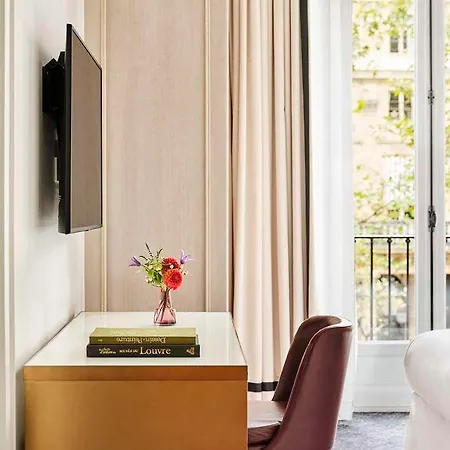 Du Louvre, In The Unbound Collection By Hyatt