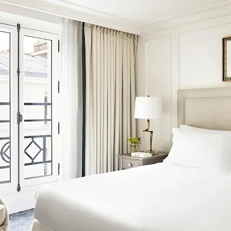 Du Louvre, In The Unbound Collection By Hyatt